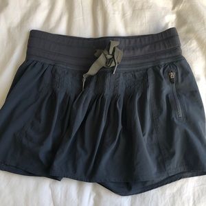 Lululemon grey athletic skirt